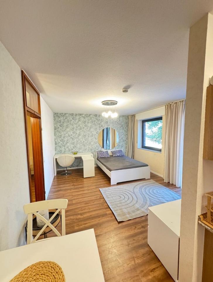 Attraktive 1-Zimmer-Wohnung Hürth Efferen Bahnlage & Autobahn