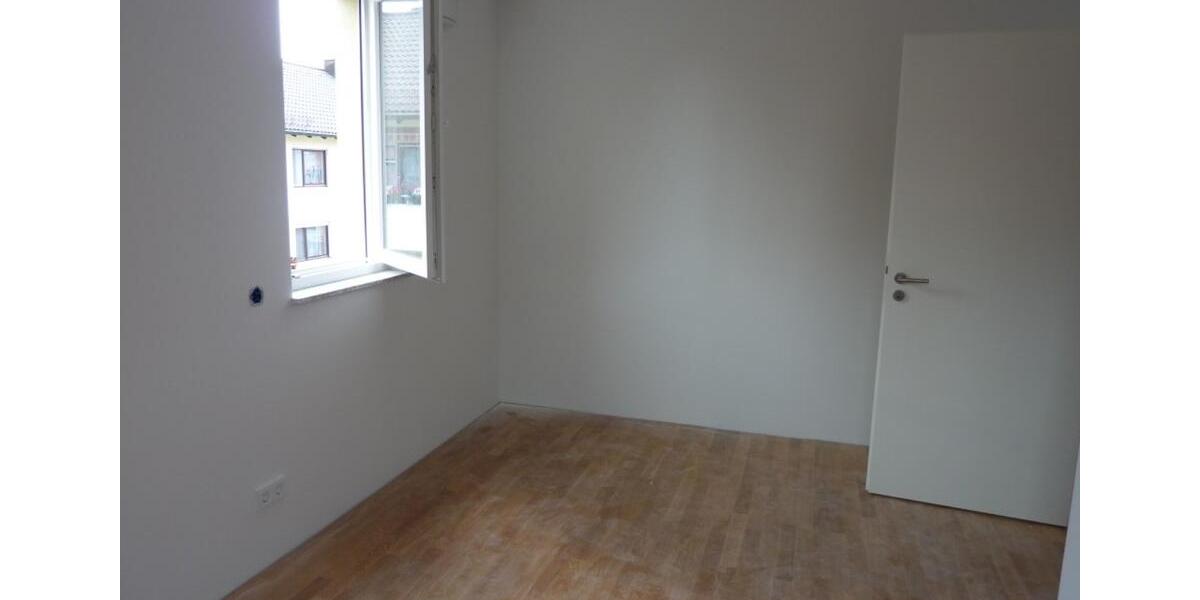 Dachgeschoßwohnung Unterhaching - 3 Zimmer, 74 m&sup2;, 1.380&euro; | Angebot:25416875