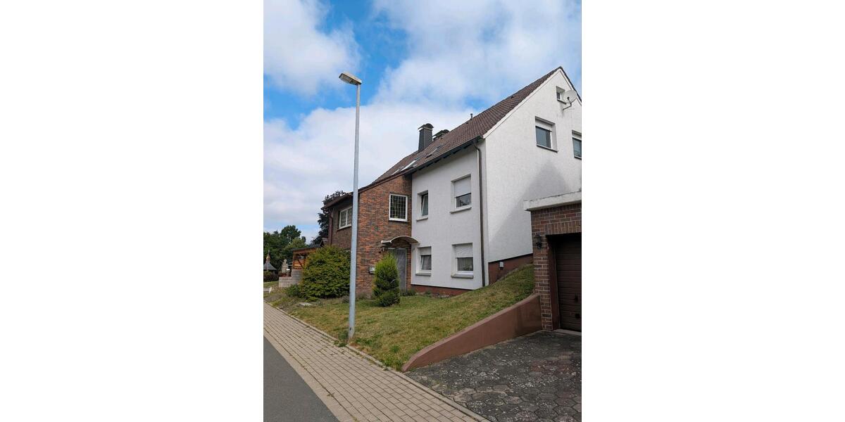 Mehrfamilienhaus, Wohnhaus Nieheim - 16 Zimmer, 300 m&sup2;, 180.000&euro; | Angebot:27162181