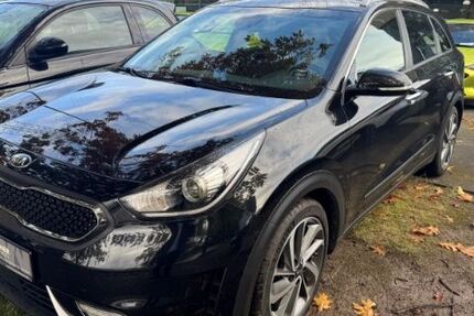 Kia Niro 96.000 km 14.450 € Ahrensburg 22926