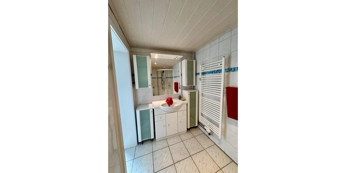 Erdgeschoßwohnung Schleswig - 4 Zimmer, 140 m&sup2;, 1.000&euro; | Angebot:26414293