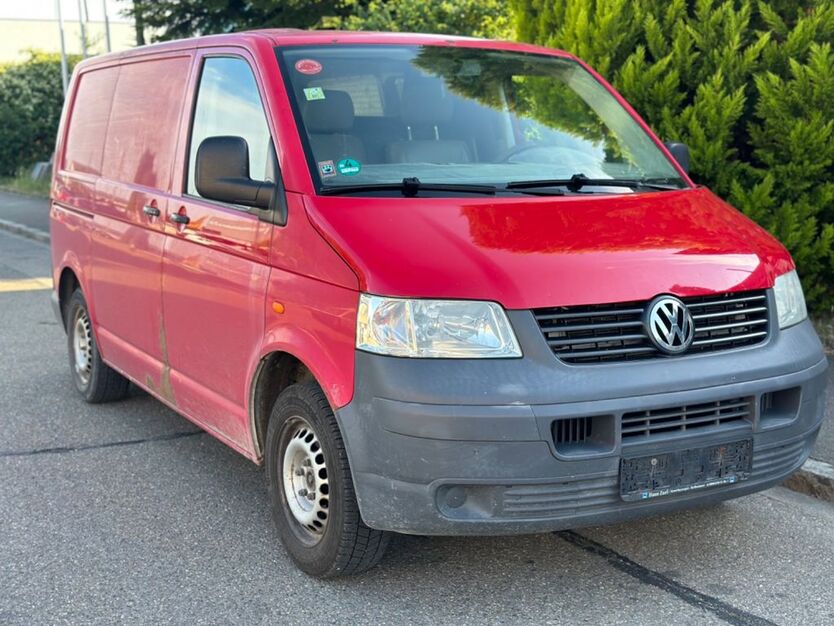 VW T5 Transporter 261.000 km 2.999 € Neu-Ulm 89233