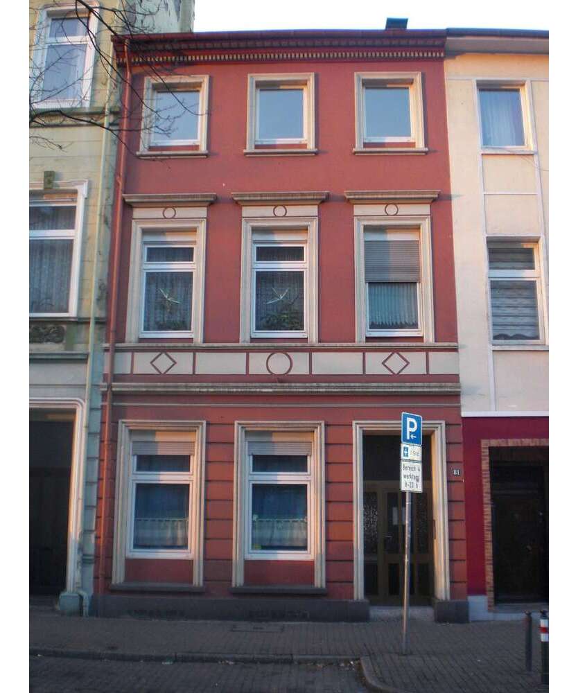 Haus zum Kaufen in Krefeld 385.000 € 187.39 m²