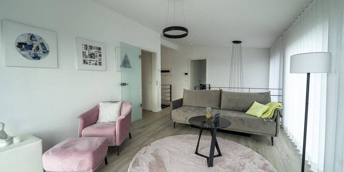 Einfamilienhaus Niederstetten - 6 Zimmer, 251 m&sup2;, 929.000&euro; | Angebot:25654212