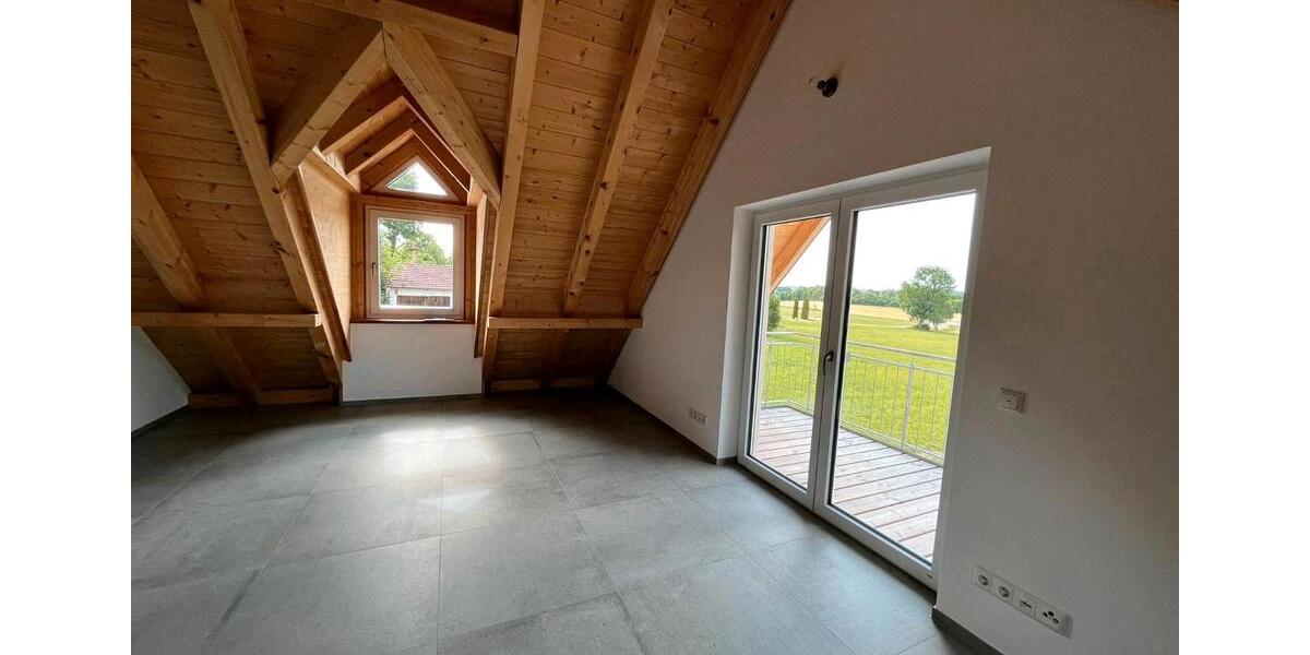 Dachgeschoßwohnung Finning - 3 Zimmer, 67 m&sup2;, 1.220&euro; | Angebot:26422205
