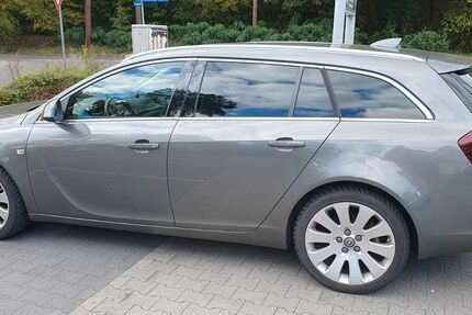 Opel Insignia 130.886 km 8.500 € Berlin 13509