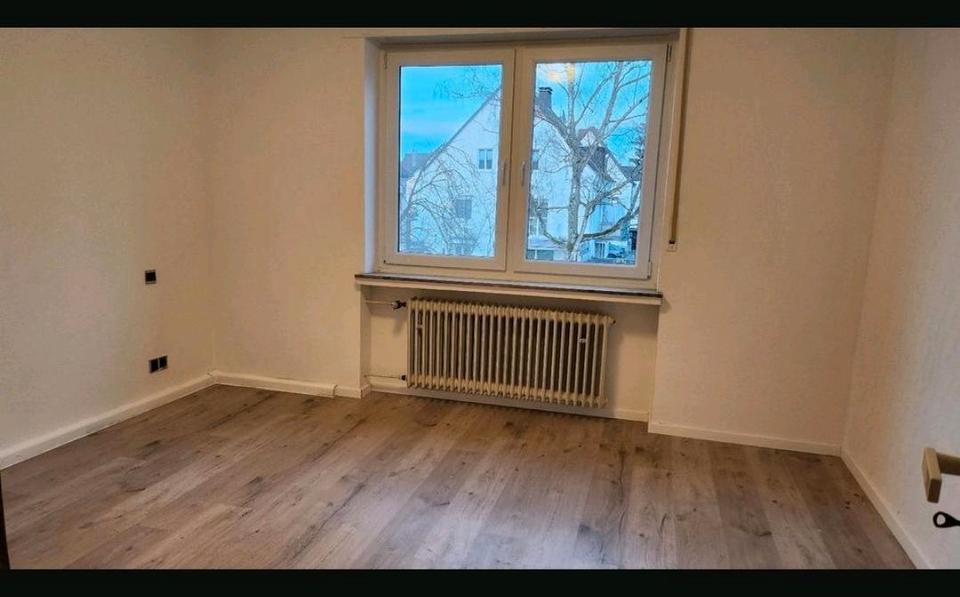 Etagenwohnung Leverkusen - 2 Zimmer, 65 m&sup2;, 900&euro; | Angebot:25625214