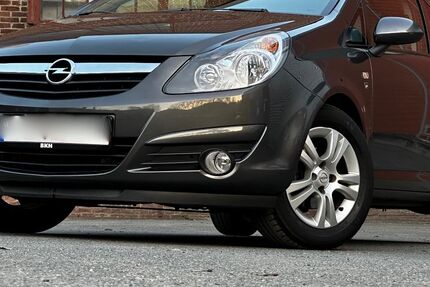 Opel Corsa 137.000 km 3.663 &euro; Siegen 57072