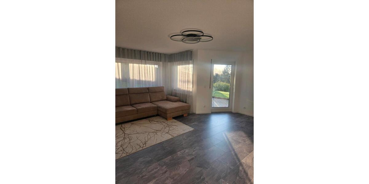 Erdgeschoßwohnung Trossingen - 4 Zimmer, 99 m&sup2;, 350.000&euro; | Angebot:26226476