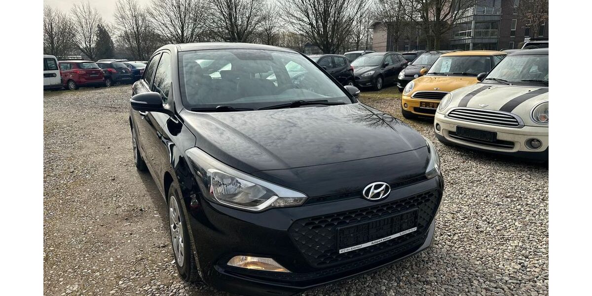 Hyundai i20 68.000 km 7.850 &euro; Kiel 24145