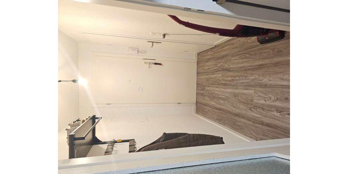 Dachgeschoss Wohnung - komplett modernisiert! 1 zimmer