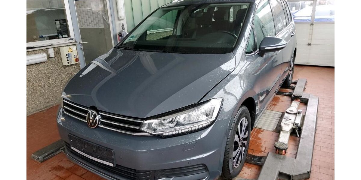 VW Touran 48.272 km 28.725 &euro; Schorfheide OT Finowfurt 16244