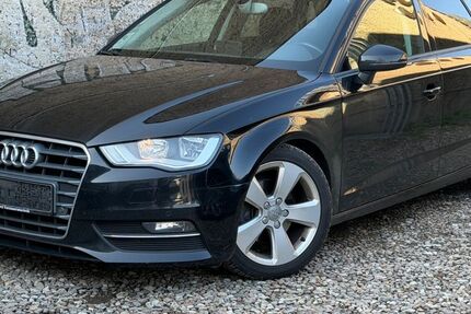 Audi A3 247.000 km 8.450 &euro; Berlin 10245