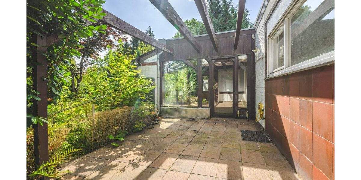 Sonniges Anwesen mit Traumgrundstück in sanierungsbedürftigem Zustand 5 zimmer