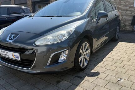 Peugeot 308 182.000 km 3.890 &euro; Kehl 77694