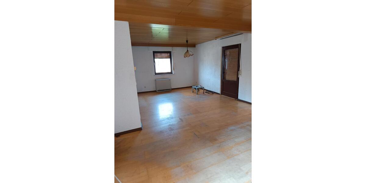 Einfamilienhaus Idar-Oberstein Oberstein - 7 Zimmer, 151 m&sup2;, 130.000&euro; | Angebot:26818568