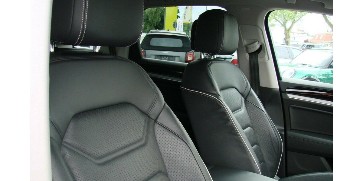 VW Touareg 3.0TDi Elegance 4Motion ACC Luftfederung I 149.571 km 32.980 &euro; Falkensee 14612