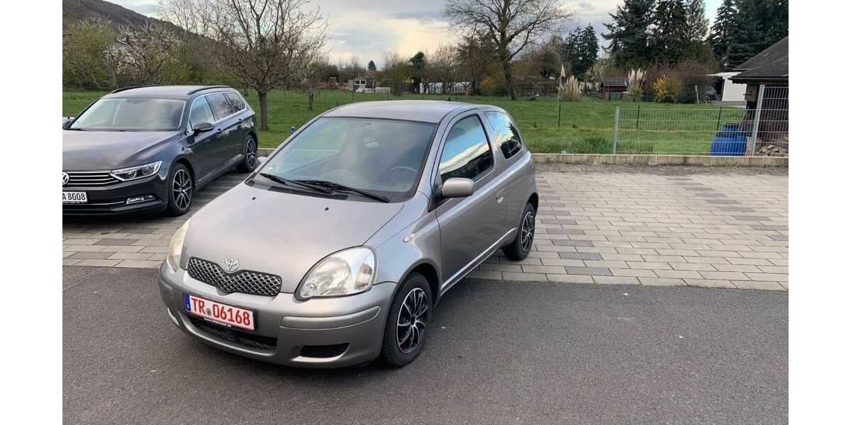 Toyota Yaris 188.000 km 1.299 &euro; Trier 54294