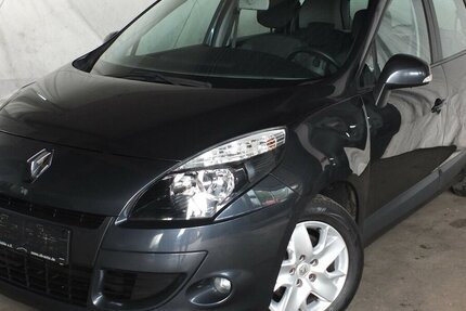 Renault Scenic TOM TOM EDITION 1.HAND KLIMA NAVI 71.039 km 7.408 € Köln 50858