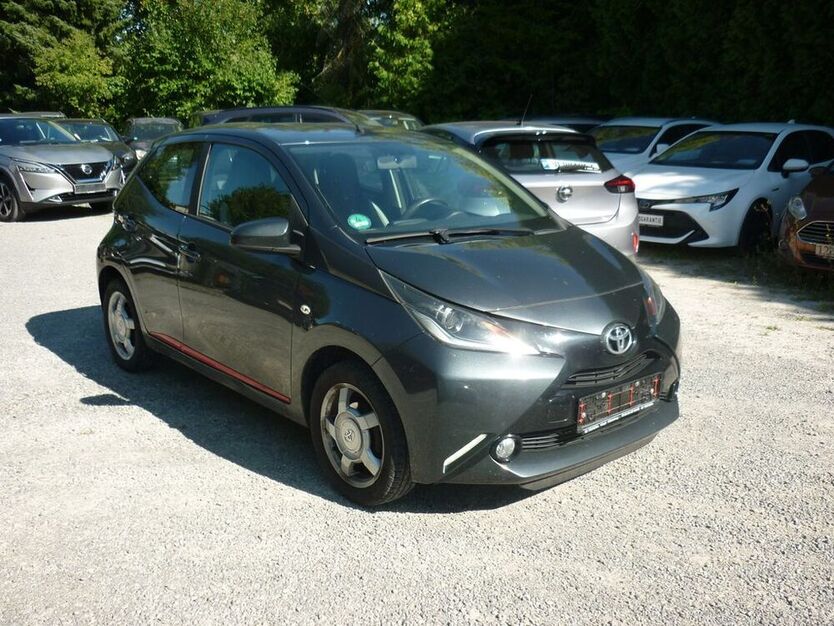 Aygo (X)
