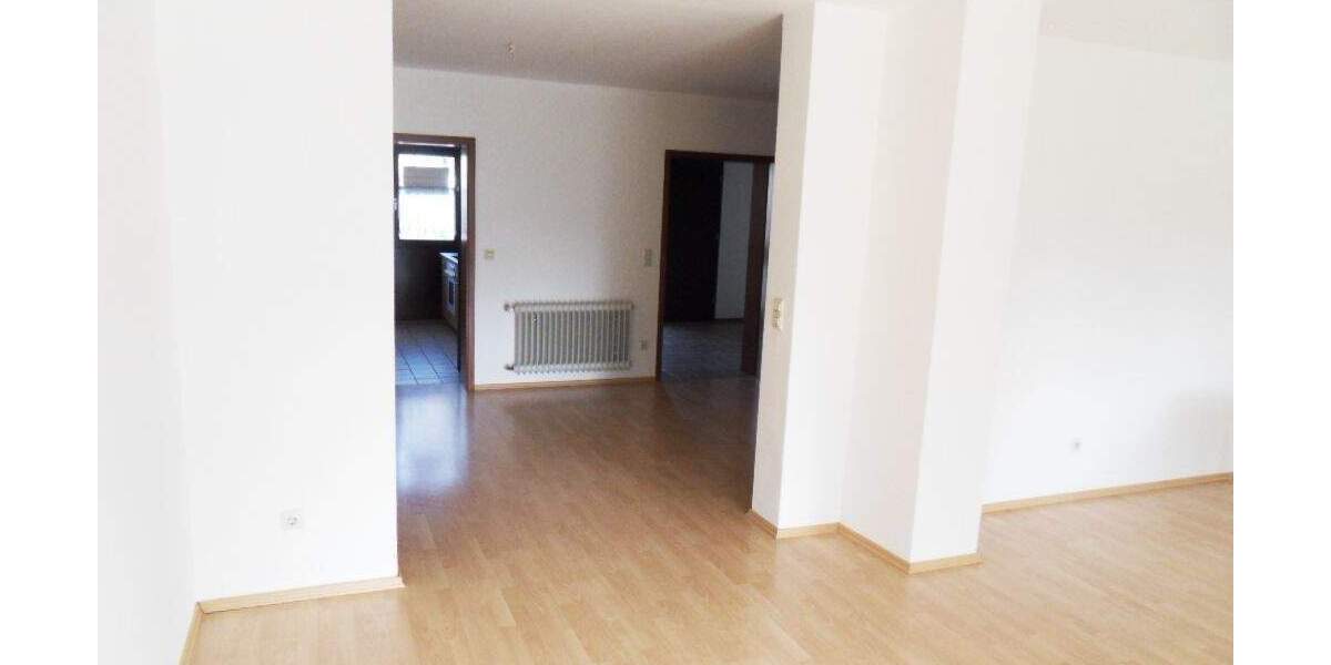 In ruhiger Lage, Reihenendhaus mit Garten und ausbaufähigem Dachgeschoss 5 zimmer