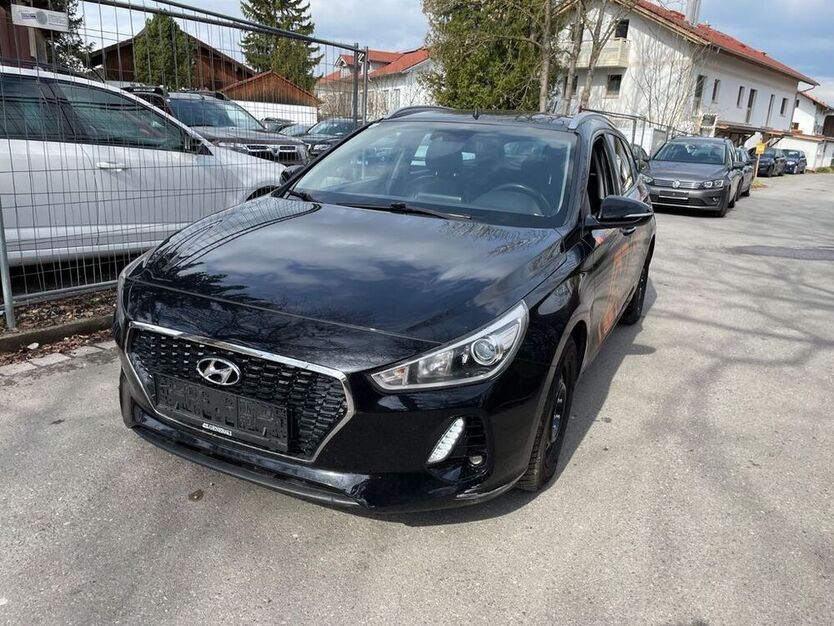 i30