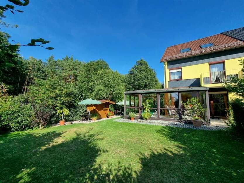 Haus zum Mieten in Zirndorf 2.200 € 160 m² 5 zimmer