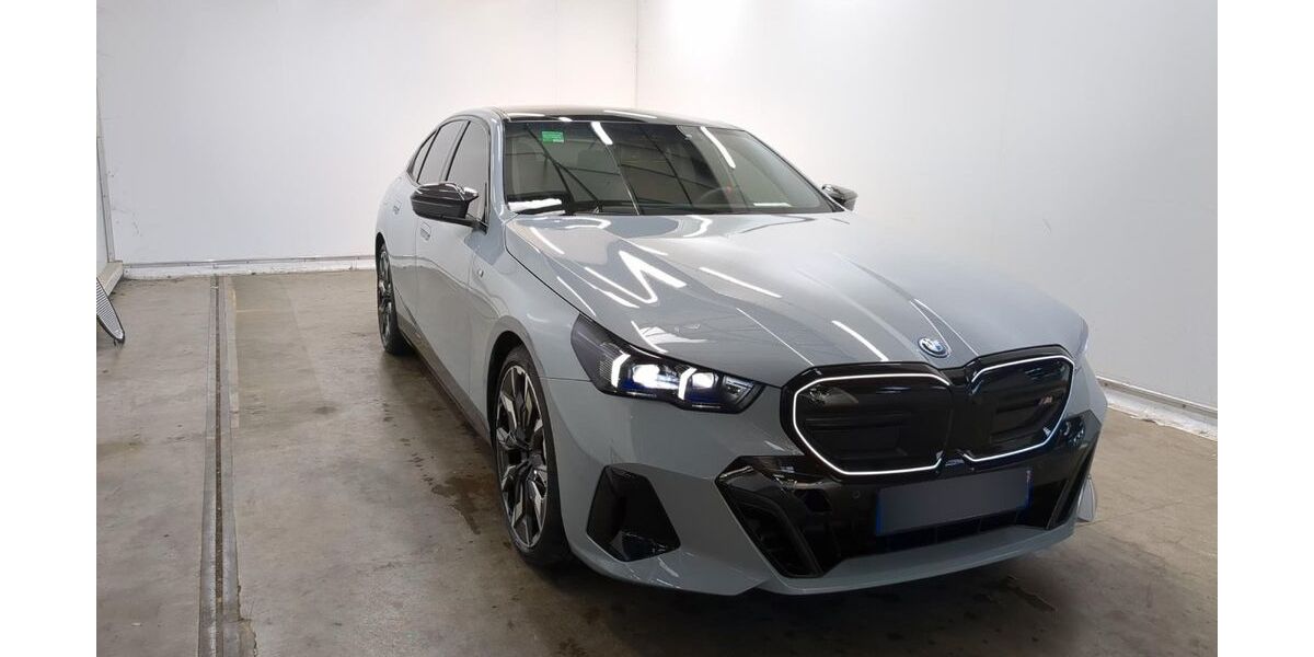 BMW i5 8.234 km 66.980 &euro; Amberg 92224