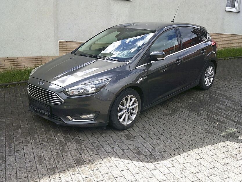 Ford Focus 121.500 km 8.499 € Eisfeld 98673