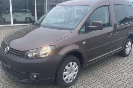 VW Caddy 127.475 km 9.000 &euro; Hohenmölsen bei Leipzig 06679
