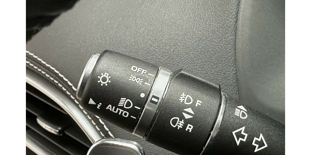 Jaguar F-Pace 3,0 D AWD R-Sport +AHK+Panorama+Navi+Kamera 92.200 km 28.990 &euro; Jaderberg 26349