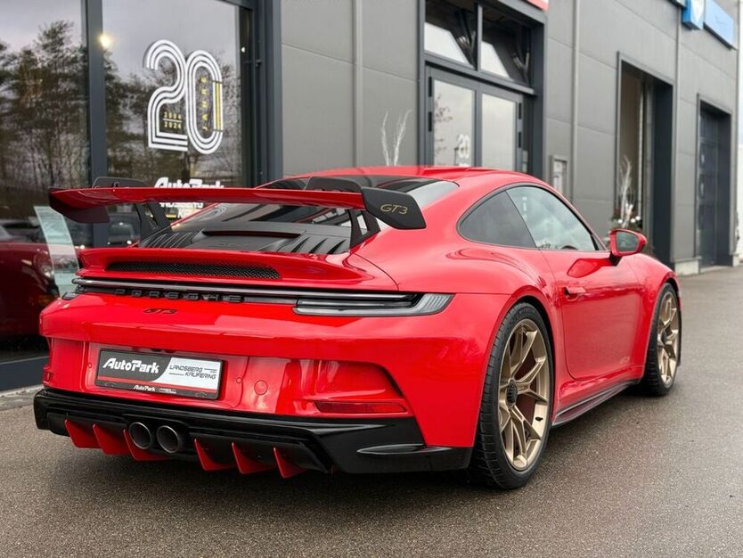 992
