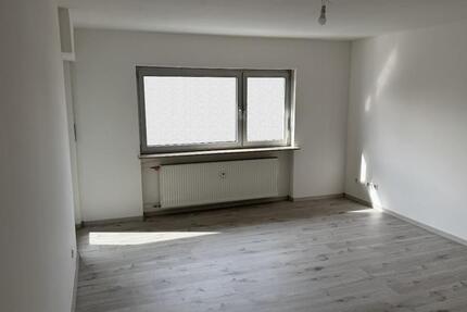 Kernsanierte 4-ZKB-Wohnung (90 m²) in Großostheim: hell und ruhig zimmer