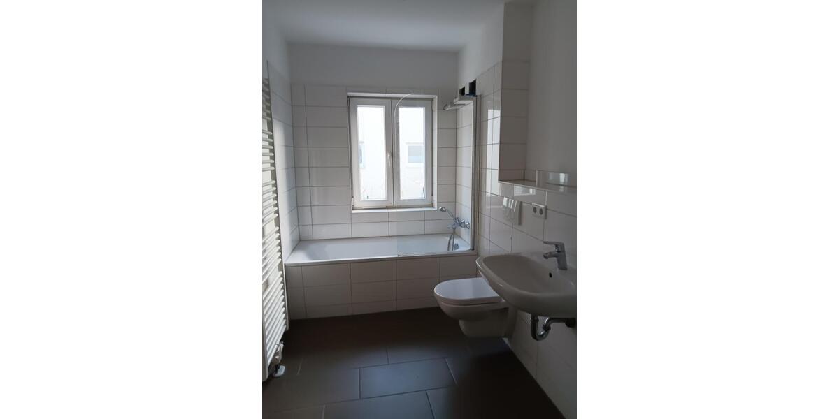 Schicke 3 Zimmer Wohnung mit WanneTageslichtbadWohnküche und großer Terrasse! #Seume39 3 zimmer