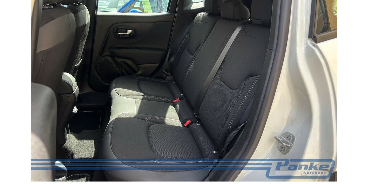 Jeep Renegade Night Eagle FWD 1.0 T-GDI*AHK*PDC*BT* 22.049 km 15.990 &euro; Berlin 13187