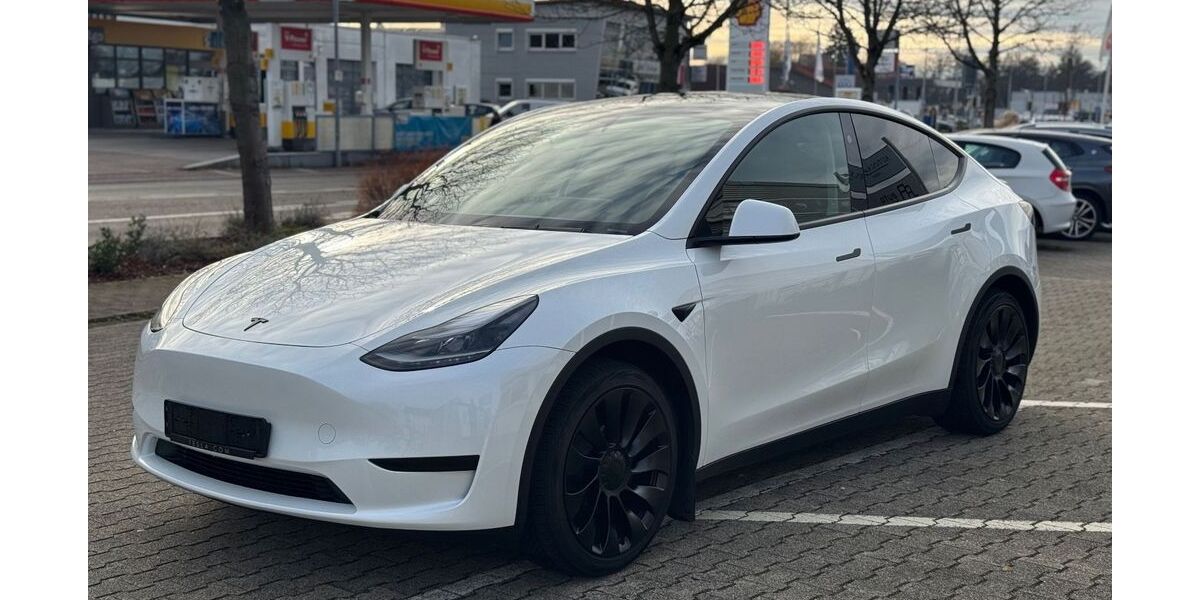 Tesla Model Y 12.900 km 39.900 € Östringen 76684