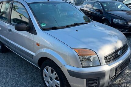 Ford Fusion 59.000 km 2.990 &euro; Fürth 90763