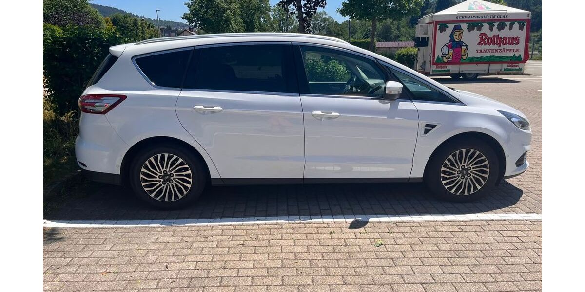 Ford S-Max 149.800 km 11.950 &euro; Neustadt 79822