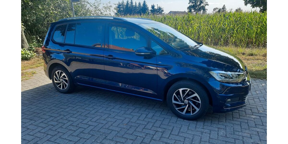 VW Touran 190.000 km 14.150 &euro; Küstriner Vorland 15328