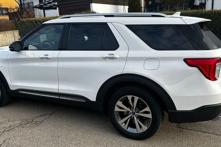 Ford Explorer 188.000 km 25.400 &euro; Au/Hallertau 84072