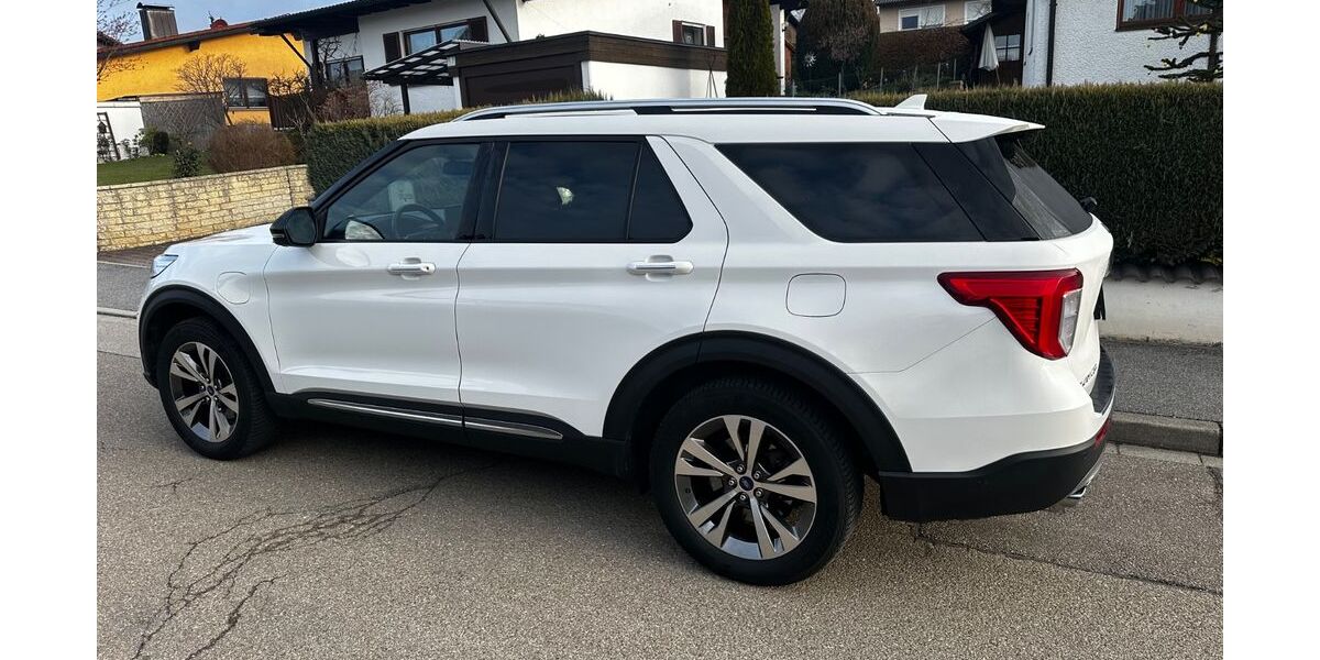 Ford Explorer 188.000 km 25.400 &euro; Au/Hallertau 84072
