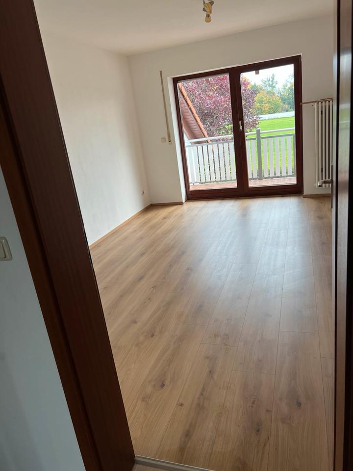 Doppelhaushälfte mit Garten und Garage