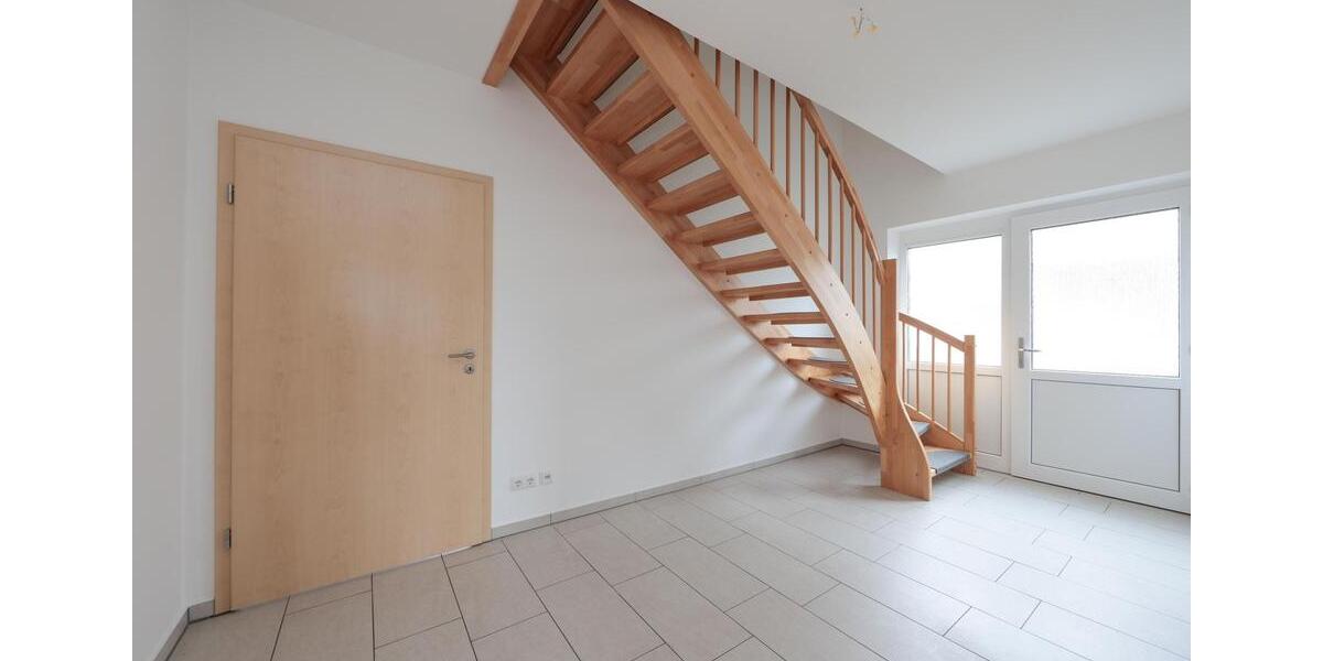 Villa Oranienburg - 4 Zimmer, 164 m&sup2;, 2.456&euro; | Angebot:25393506