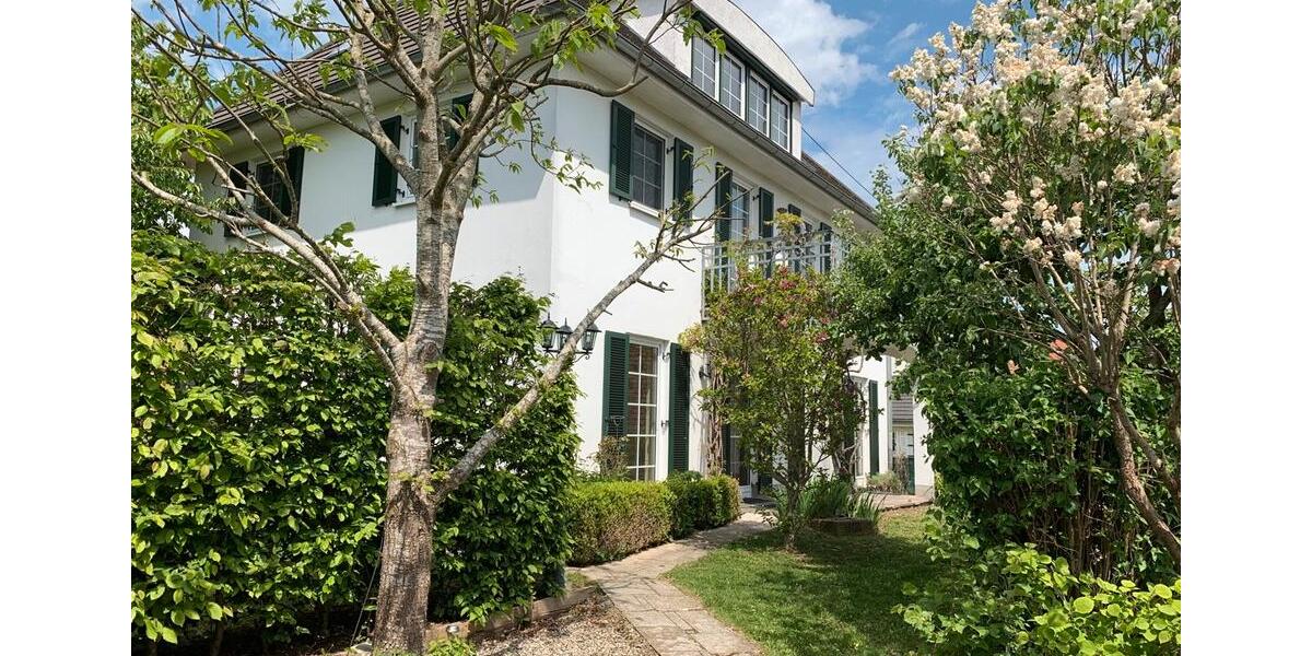 Traumvilla in Neu-UlmHolzschwang 6.5 zimmer