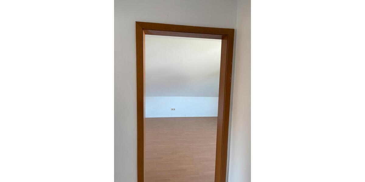 Dachgeschoßwohnung Dransfeld - 4 Zimmer, 87 m&sup2;, 750&euro; | Angebot:26398862