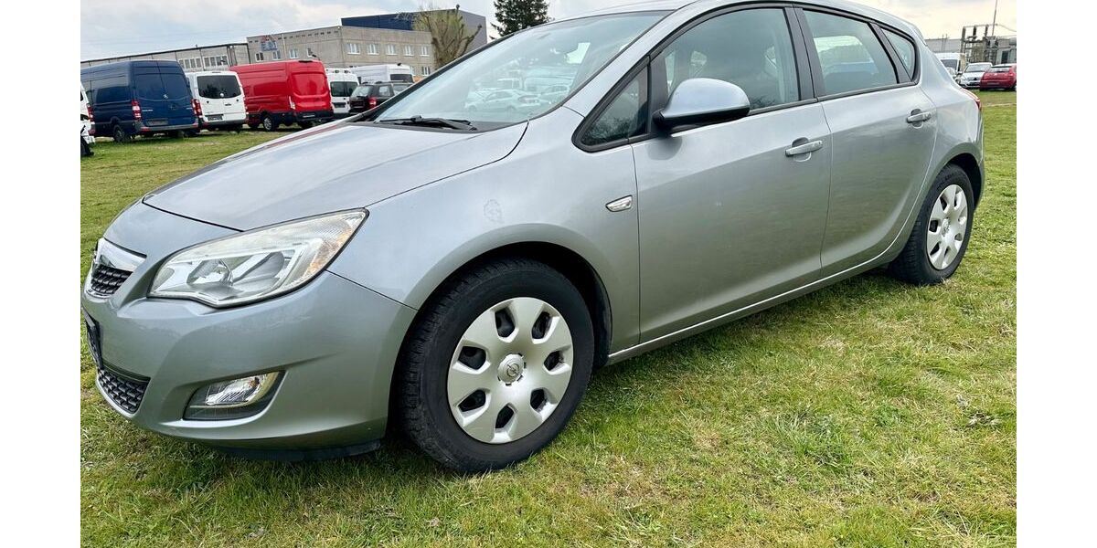 Opel Astra 181.912 km 2.000 &euro; Rostock 18147