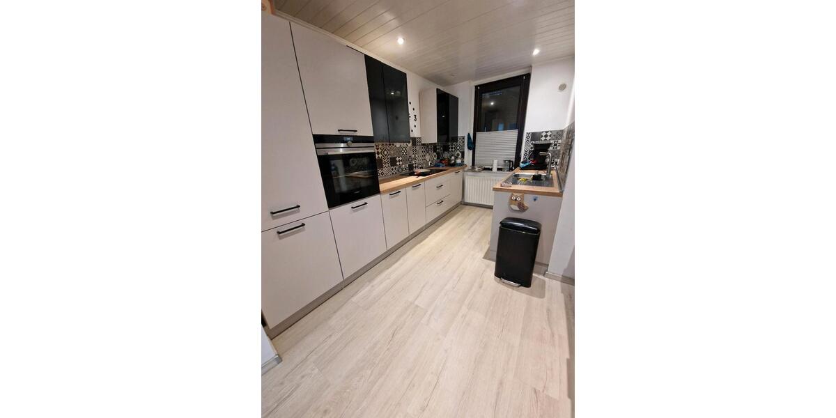 Doppelhaushälfte mit großem Garten und großzügigem Wintergarten 5 zimmer