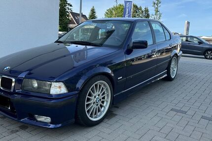 BMW 323 235.000 km 9.999 € Wankendorf 24601