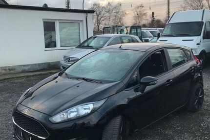 Ford Fiesta 195.000 km 3.950 &euro; Oeventrop 59823