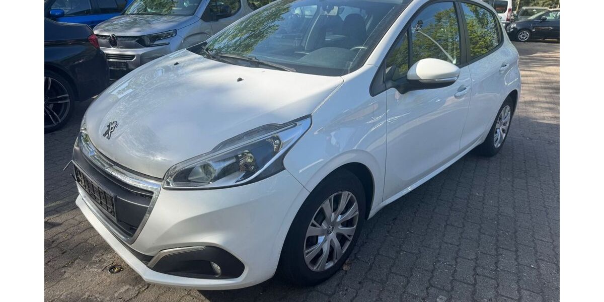 Peugeot 208 91.000 km 4.490 &euro; Hamburg 22043